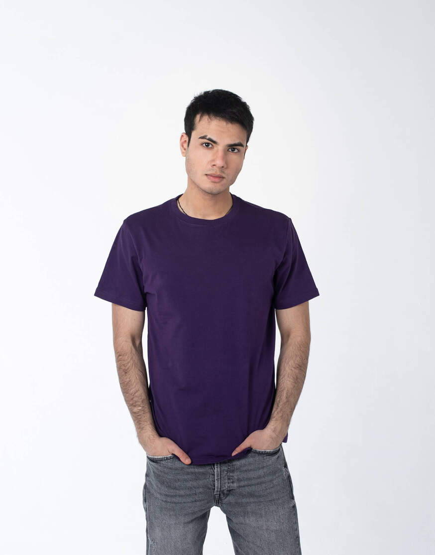 Фиолетовая мужская футболка оптом
